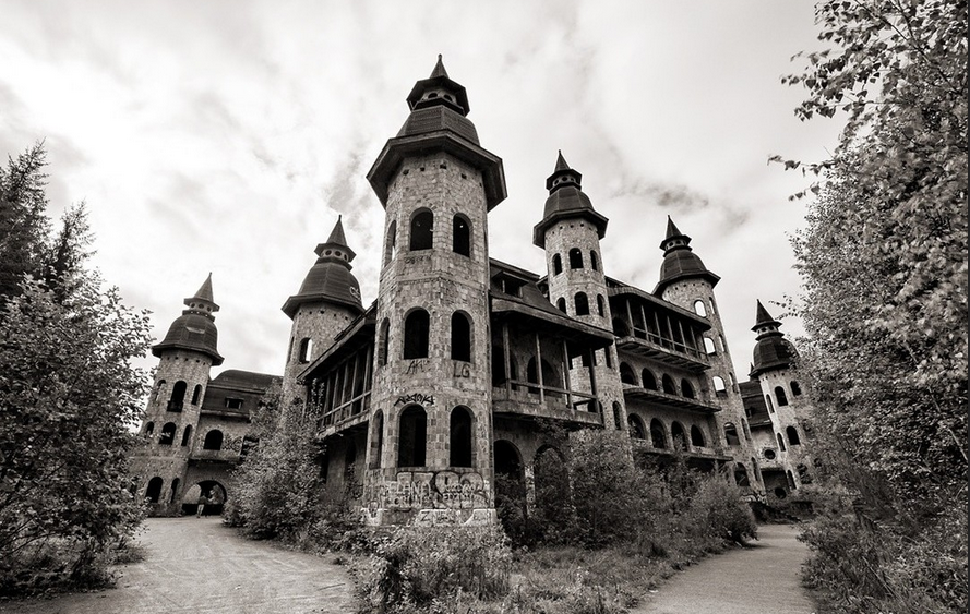 Interior and architectural photographer in Berlin